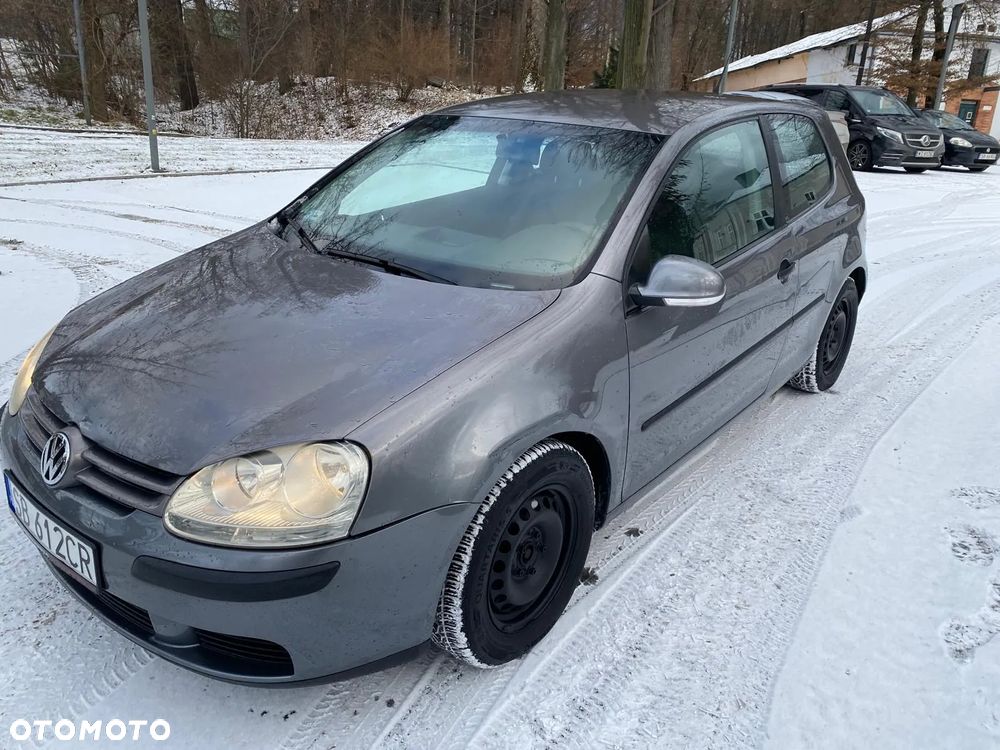 Volkswagen Golf 1.9 TDI Trendline DSG - 3