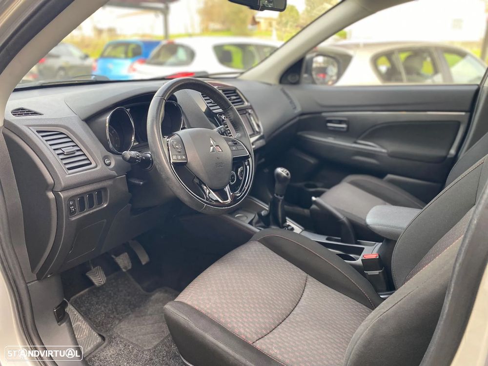 Mitsubishi ASX 1.6 MIVEC Intense Connect Edition - 10