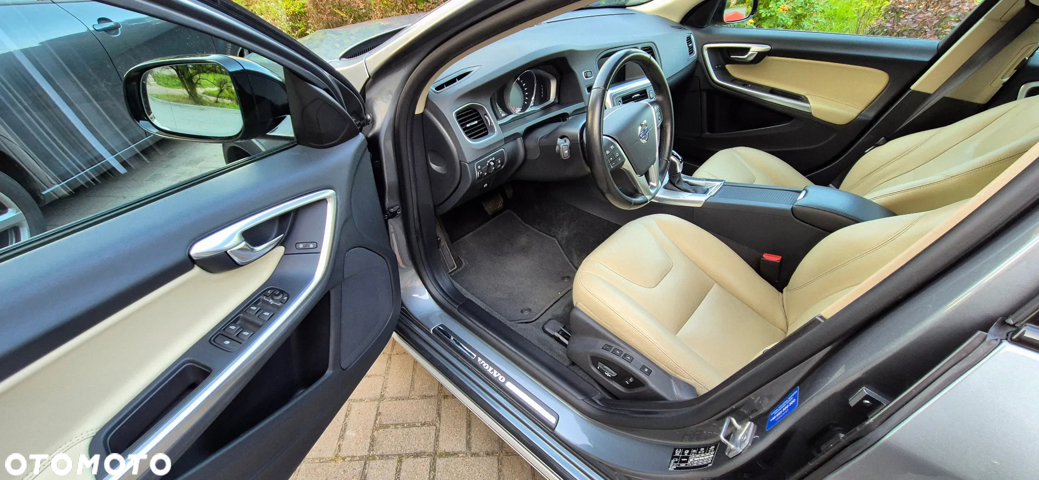 Volvo V60 Cross Country T5 AWD Summum - 20