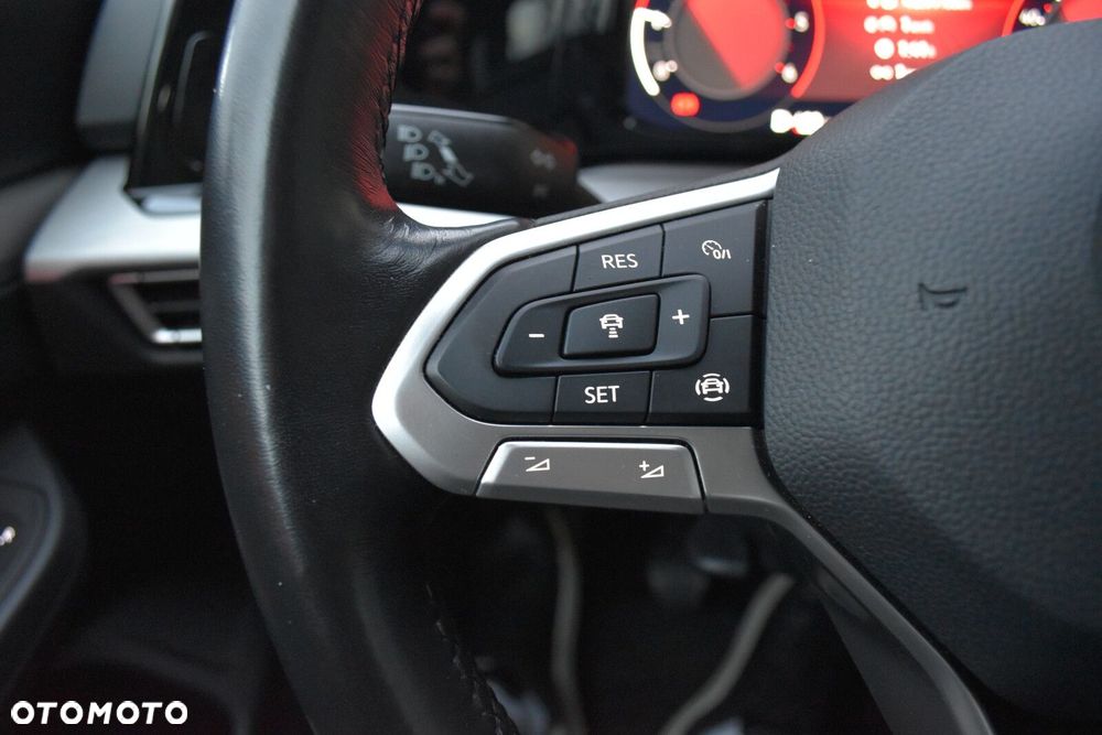 Volkswagen Golf Variant 2.0 TDI Life - 14