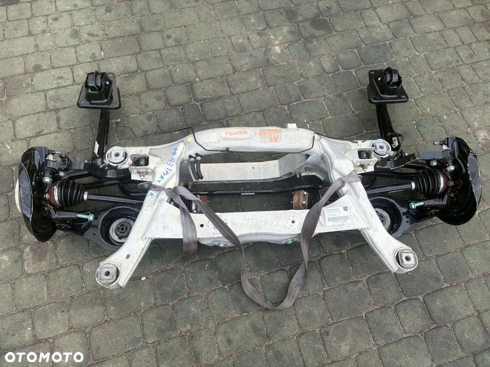 belka sanki wózek trawersa zawieszenia tył Audi A3 S3 8P VW Golf V VI Skoda Octavia II Leon Altea 4X4 Orginał bez rdzy super stan import italy 1K0505235N