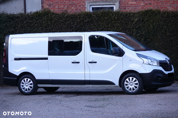 Renault Trafic 6-osobowy brygadówka LONG L2H1