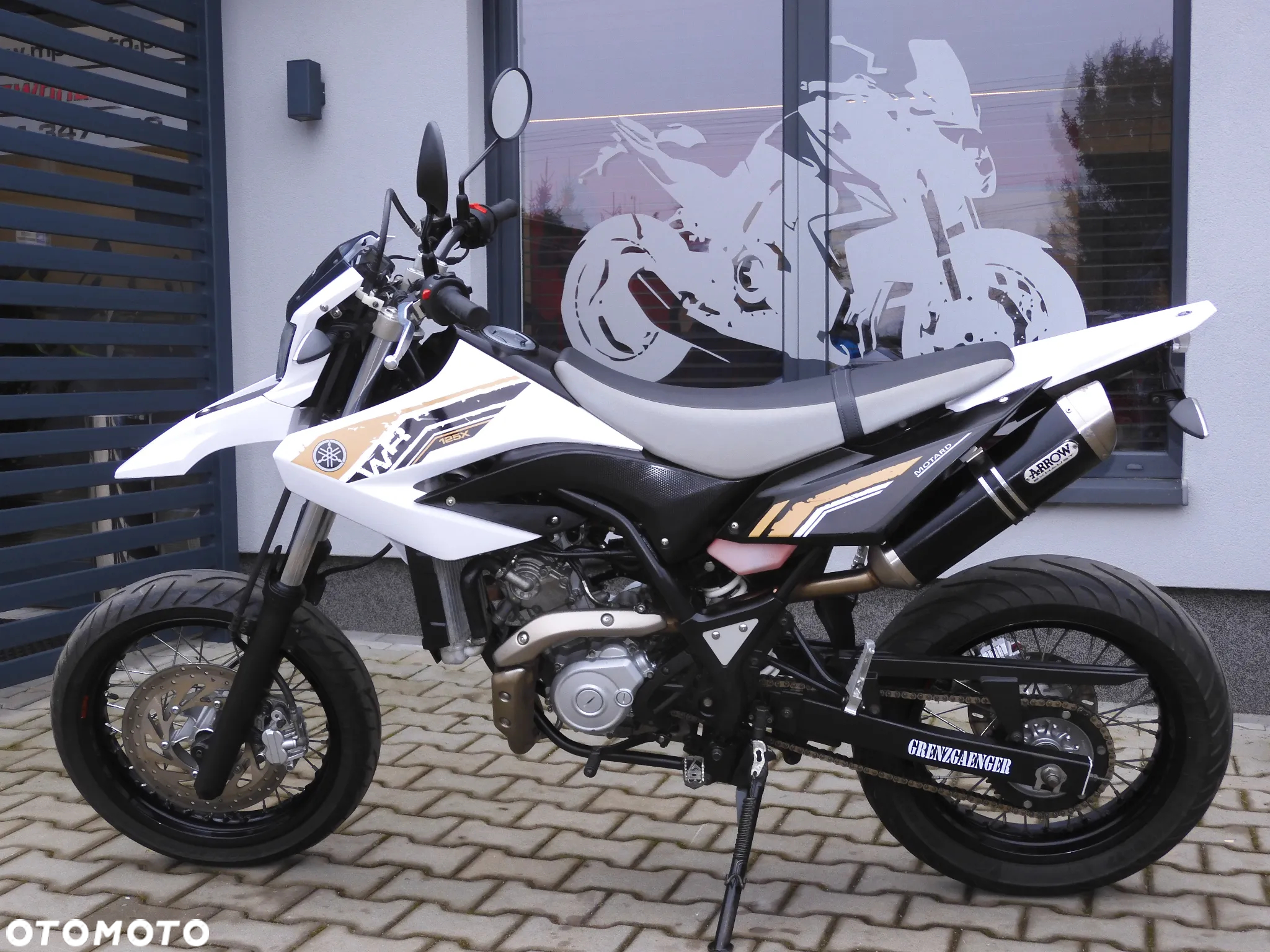 Yamaha WR - 33
