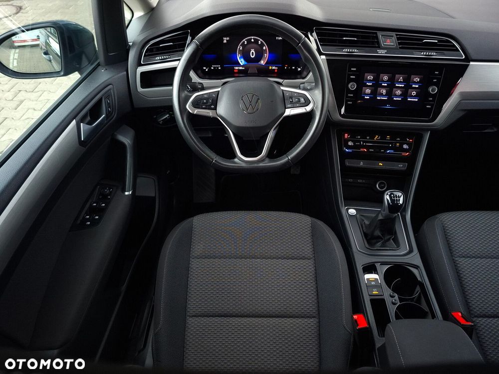 Volkswagen Touran - 20