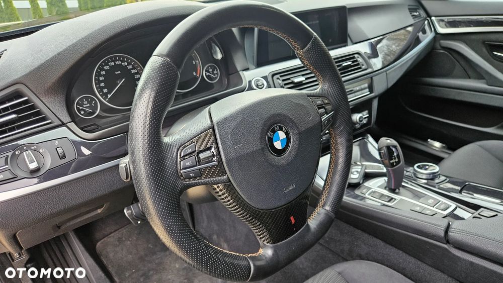 BMW Seria 5 525d xDrive Sport-Aut Modern Line - 16