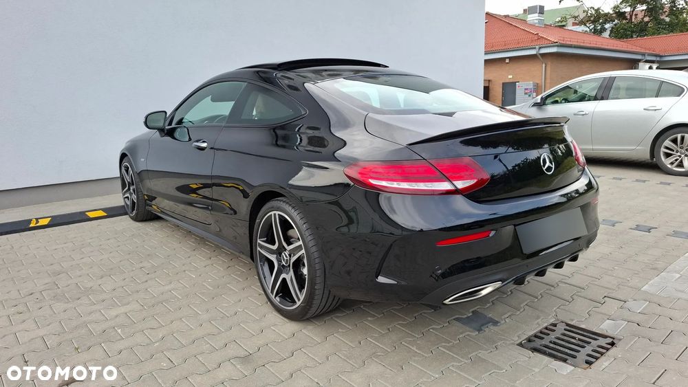 Mercedes-Benz Klasa C 300 9G-TRONIC - 5