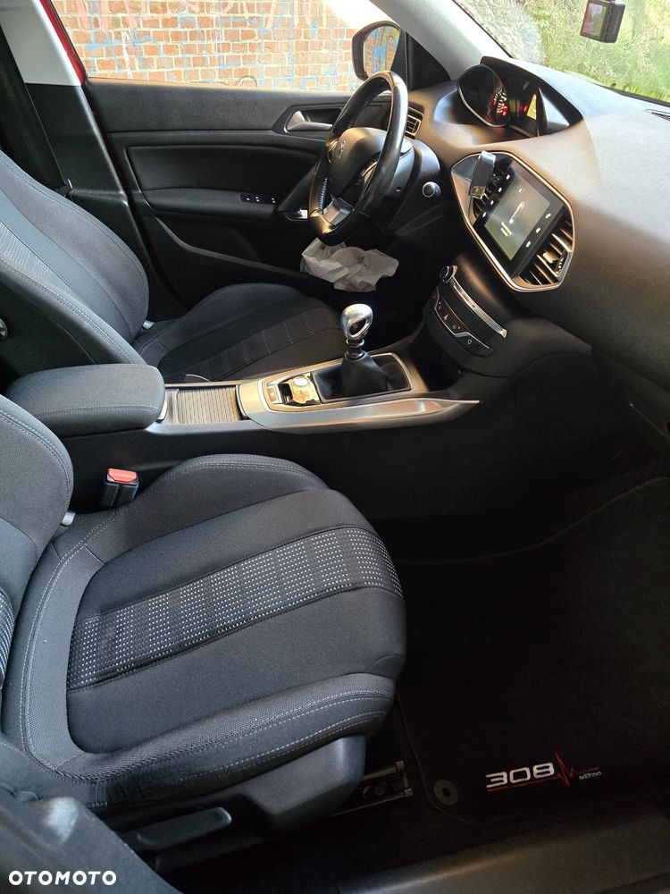 Peugeot 308 2015 photo 4