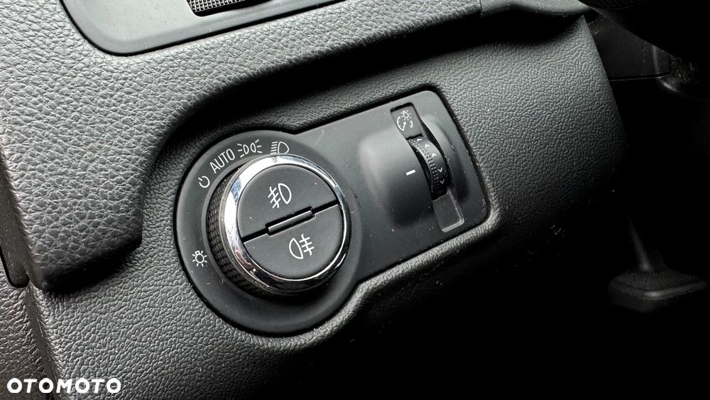 Opel Insignia 2.0 CDTI Automatik - 24