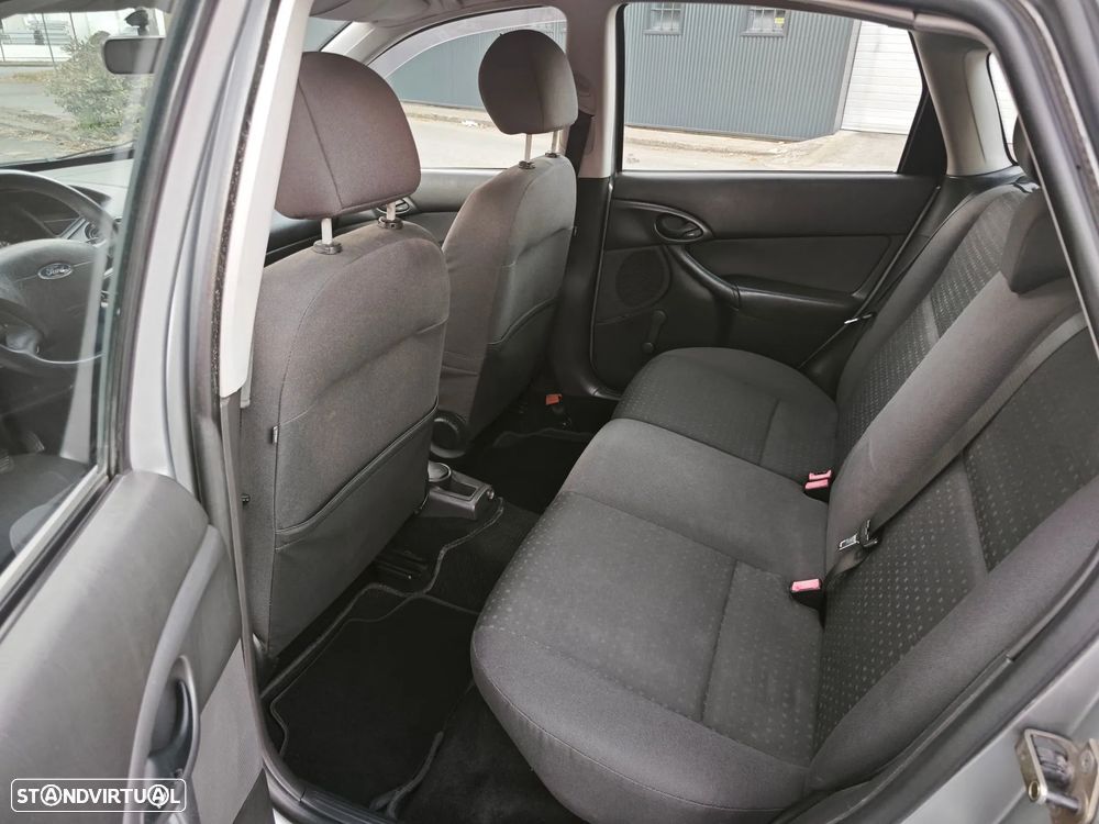 Ford Focus - 11