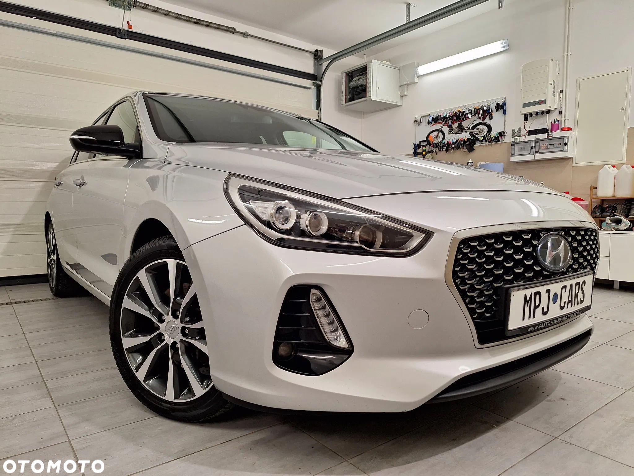Hyundai i30 1.4 T-GDI Premiere Luxury - 1
