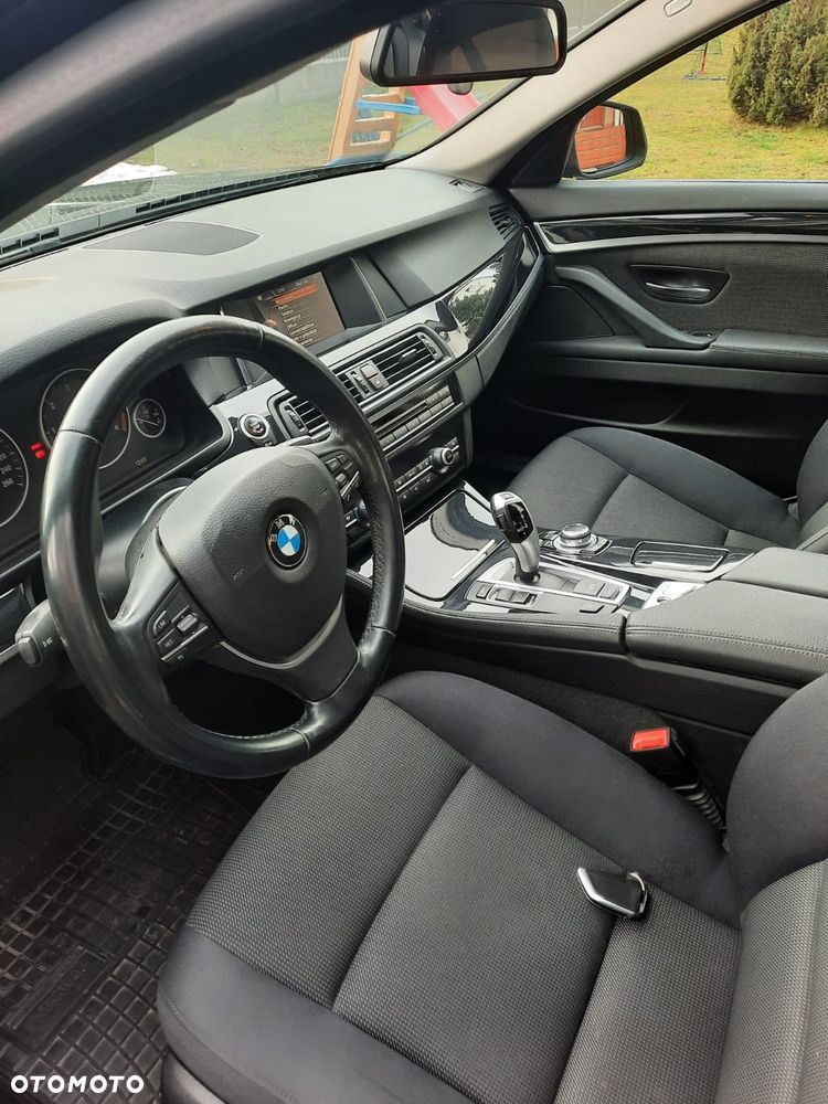 BMW Seria 5 518d - 22