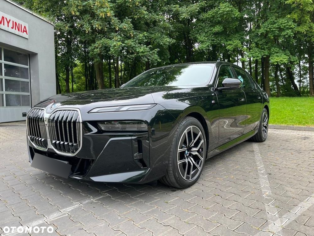 BMW Seria 7 740d xDrive sport - 9