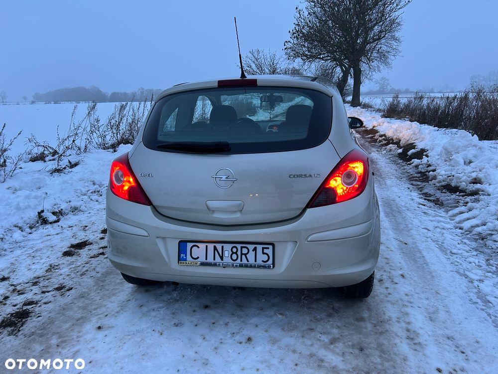 Opel Corsa 1.2 16V Cosmo - 6