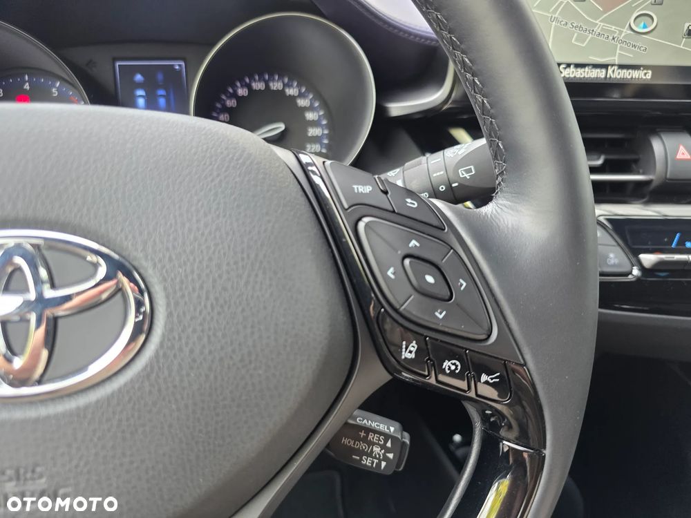 Toyota C-HR - 32