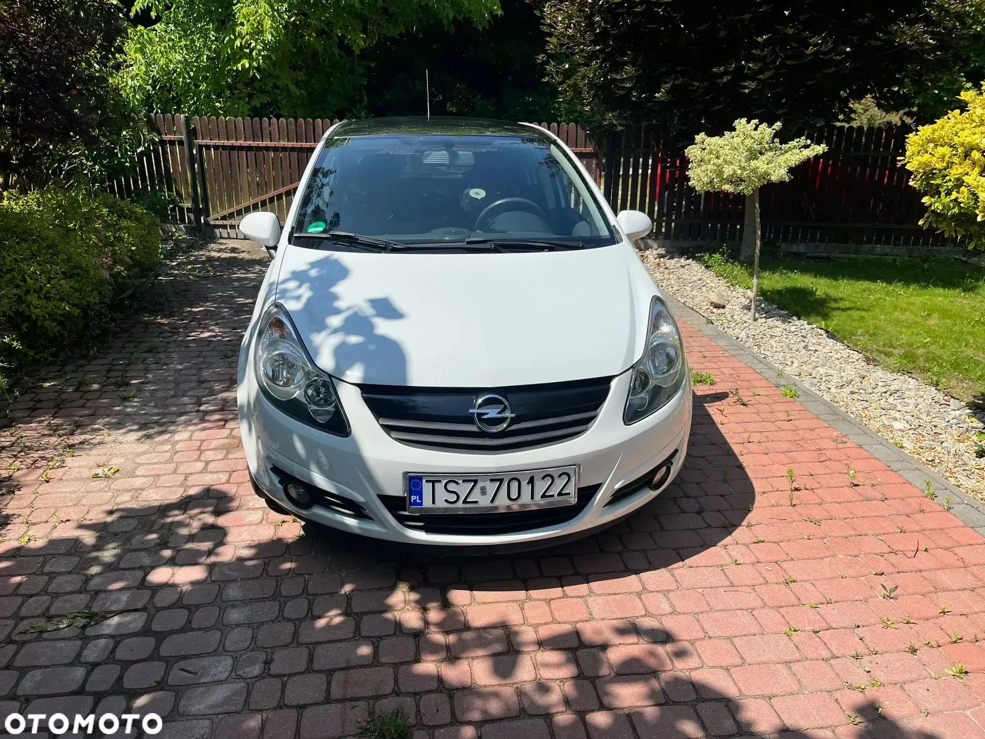 Opel Corsa 1.2 16V Enjoy - 1