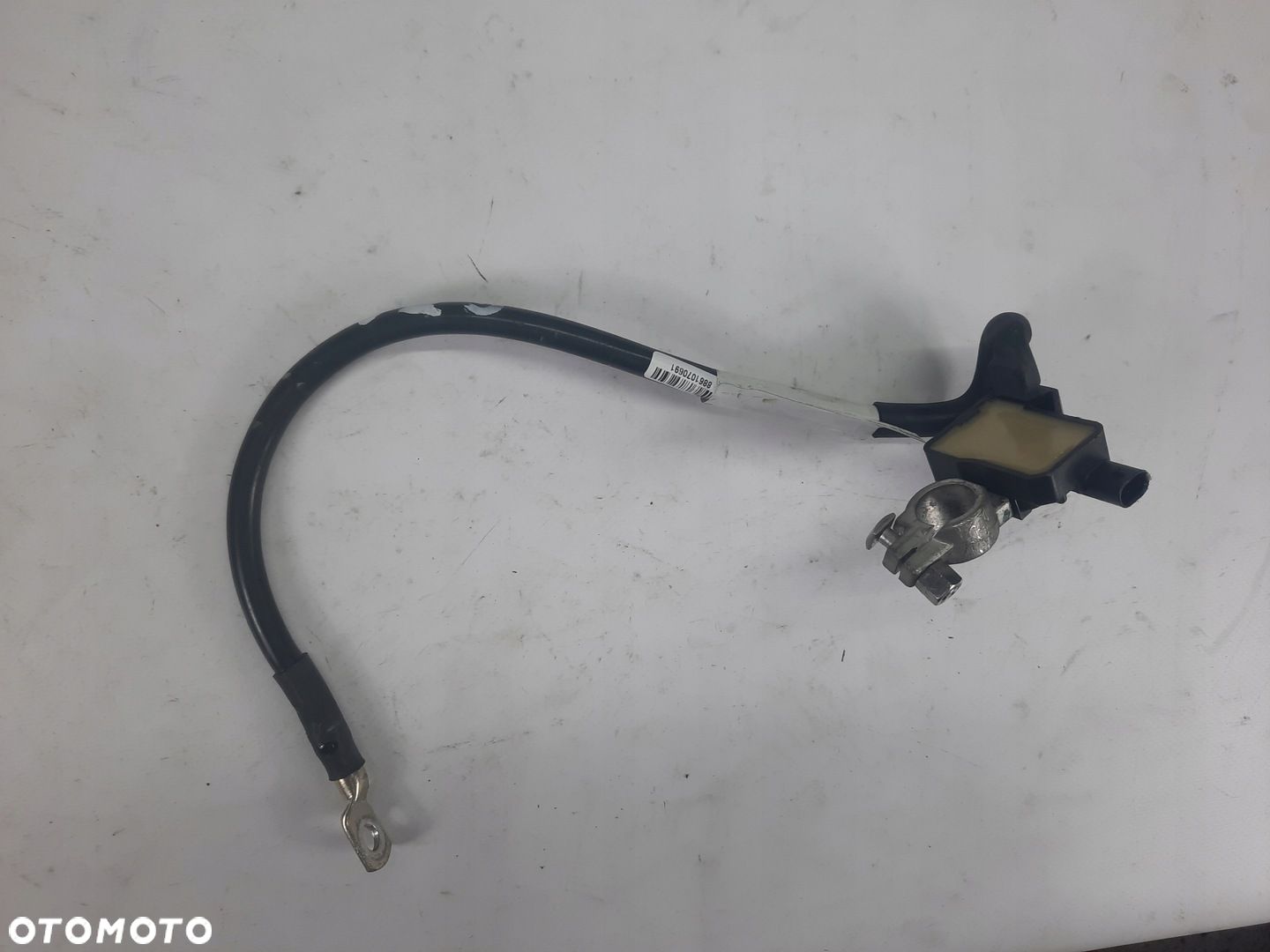 VW BEETLE JETTA 2.0 TDI KLEMA MINUSOWA AKUMULATORA - 1