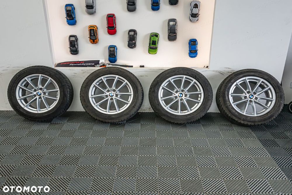 BMW Seria 5 518d - 32