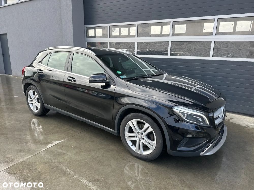Mercedes-Benz GLA 250 4-Matic - 9