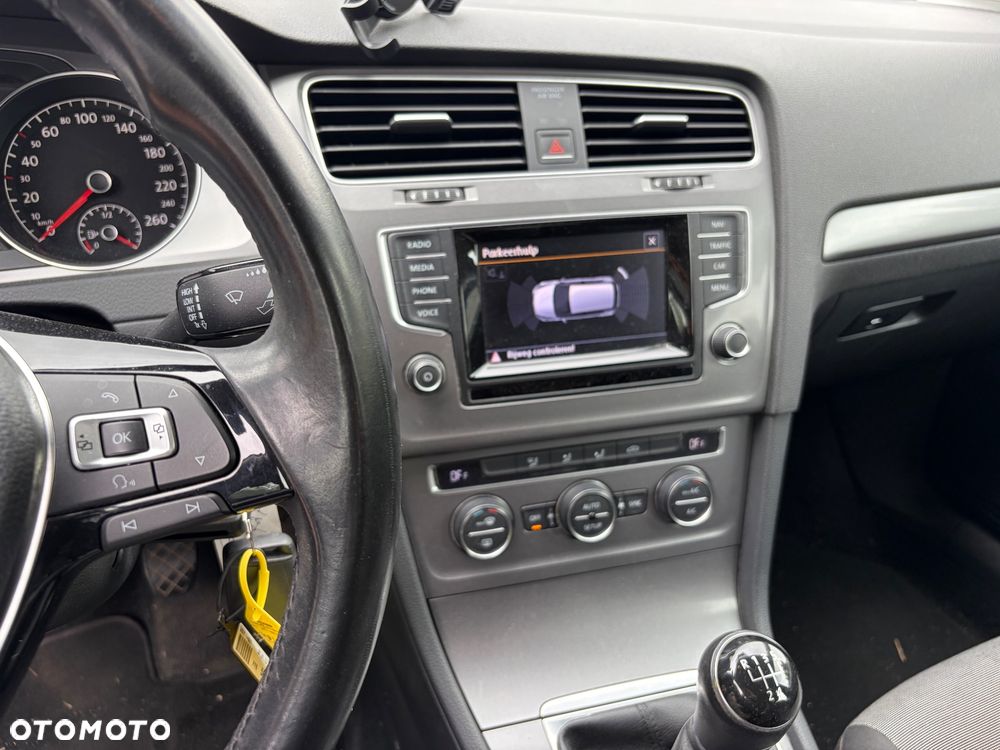 Volkswagen Golf - 20