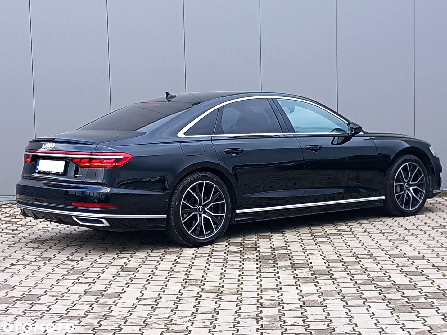 Audi A8 - 4
