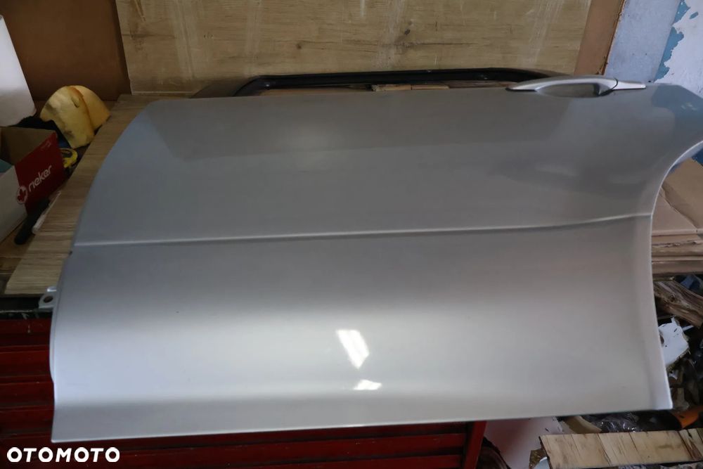 MITSUBISHI OUTLANDER I 03-07 DRZWI LEWE TYŁ TYLNE A31 - 4