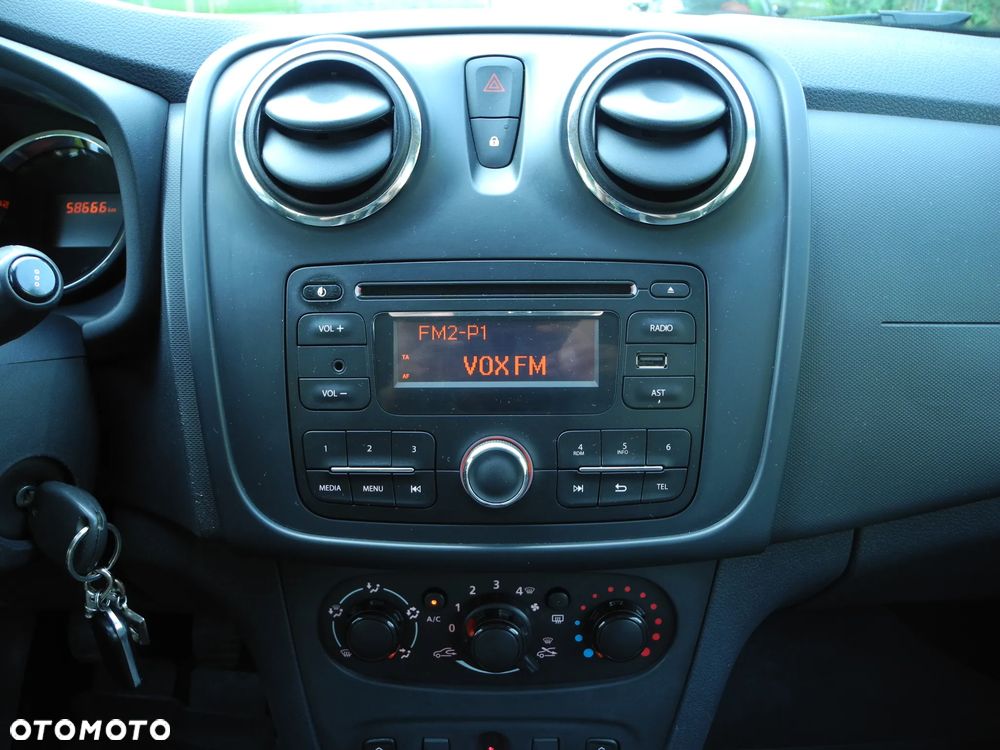 Dacia Sandero - 8