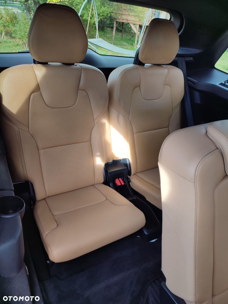 Volvo XC 90 - 16
