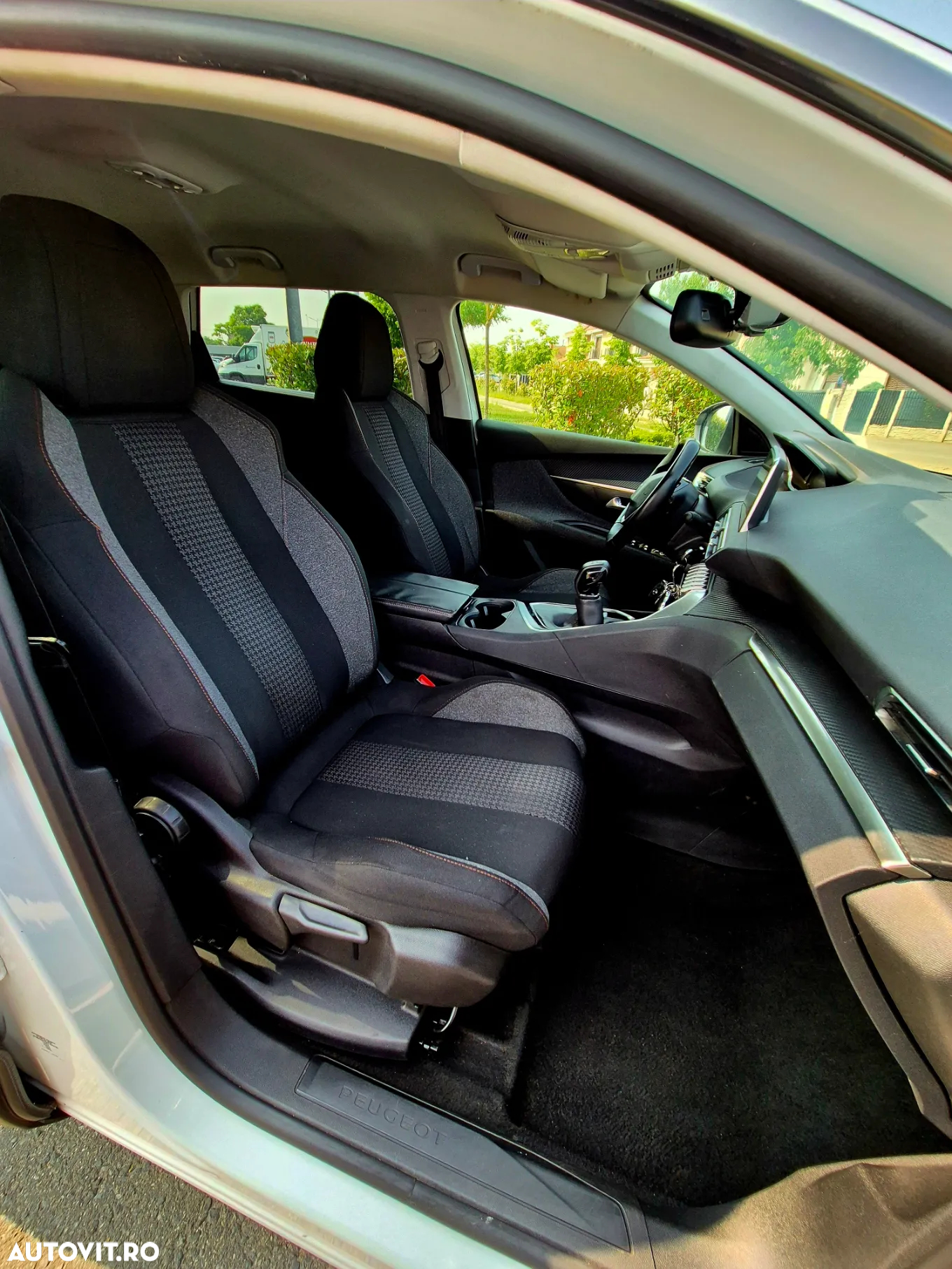 Peugeot 5008 1.6 BlueHDI Active - 11