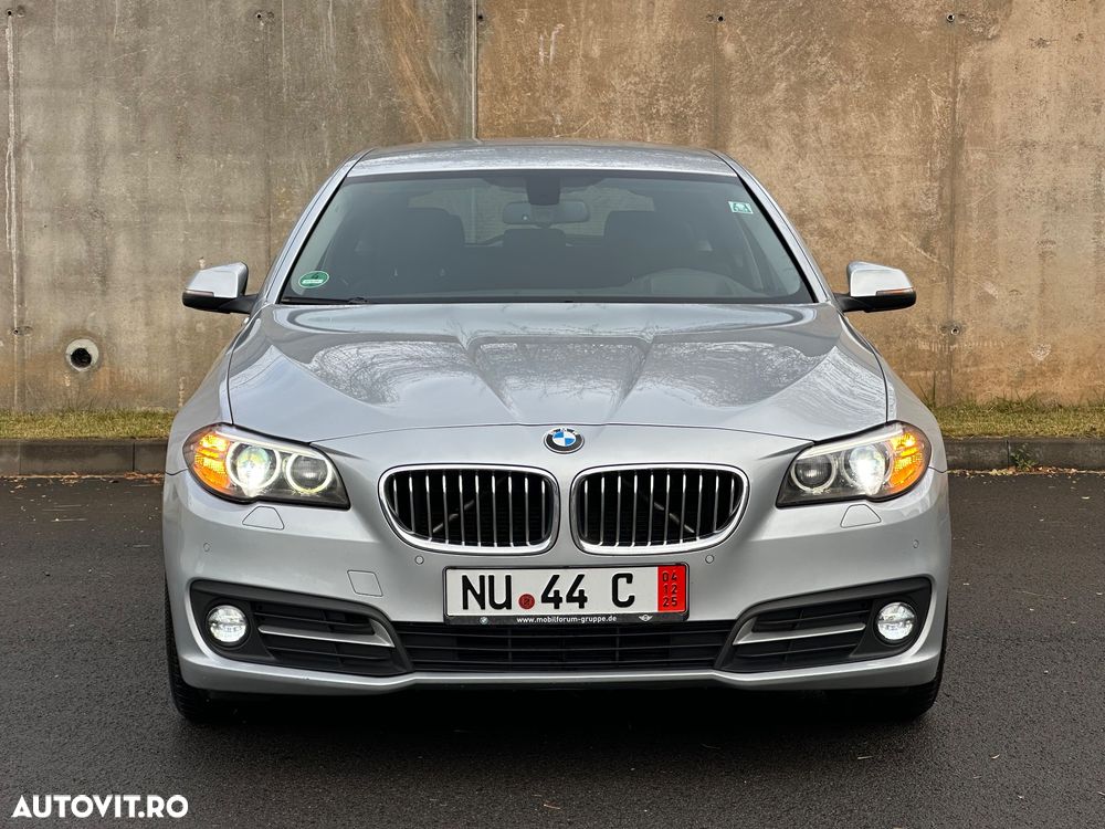 BMW Seria 5 520d Touring Aut. Luxury Line - 2