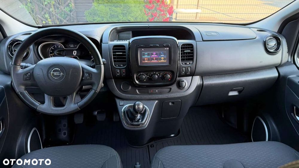 Opel Vivaro - 19