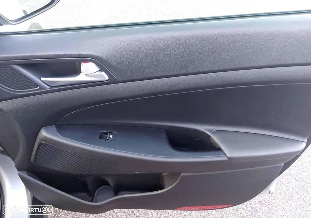 Hyundai Tucson 1.6 CRDi Premium - 30