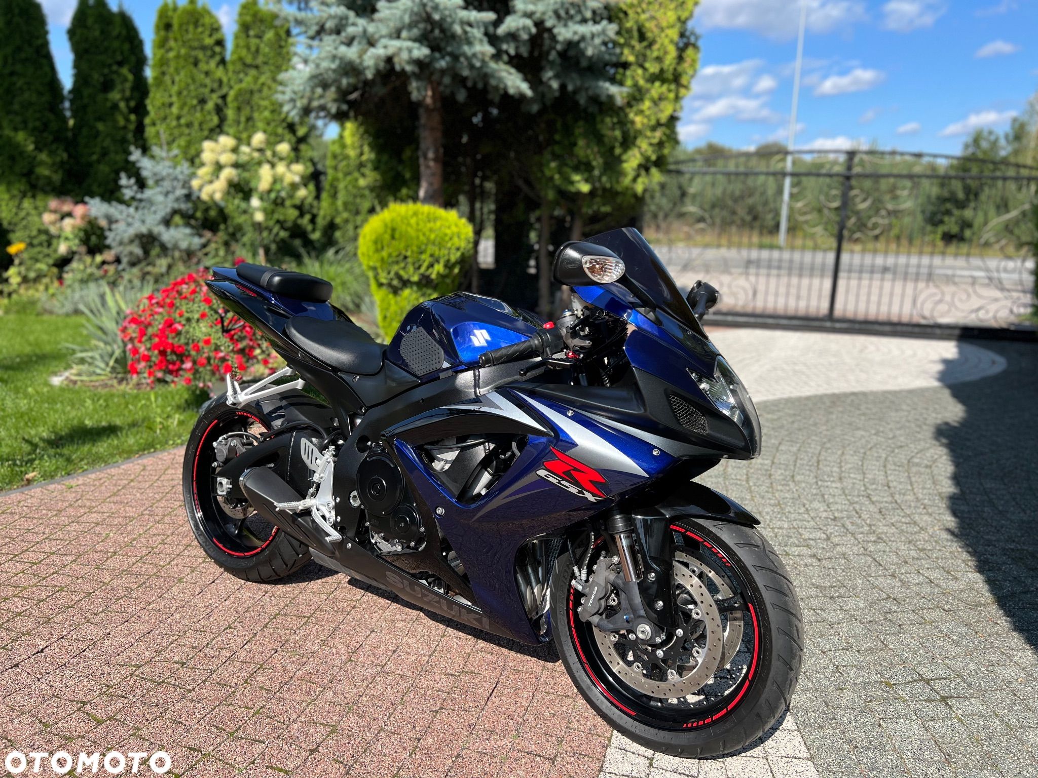 Suzuki GSX-R - 1