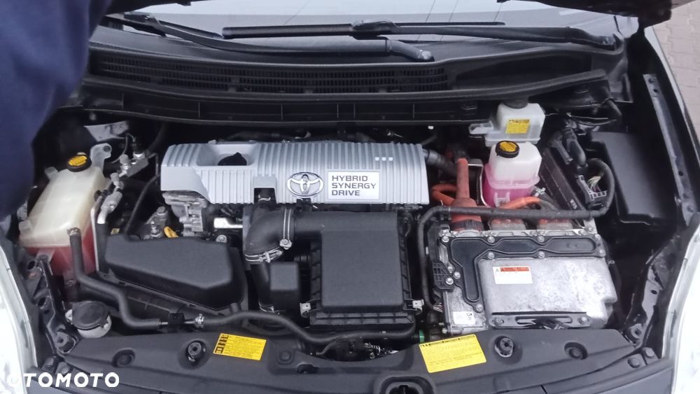 Toyota Prius (Hybrid) Comfort - 23