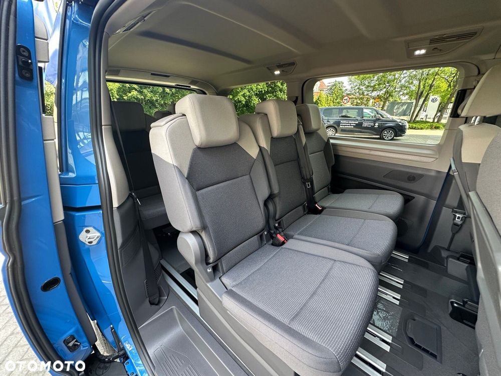 Volkswagen multivan Multivan Family L2 silnik: 2,0 l TDI SCR 150 KM / skrzynia biegów: 7-biegowa DSG rozstaw osi: 3124 mm - 23