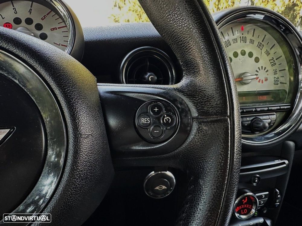 MINI 3 Portas Cooper D - 17