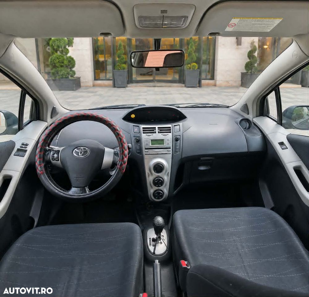 Toyota Yaris 1.4 D-4D Aut Sol - 5