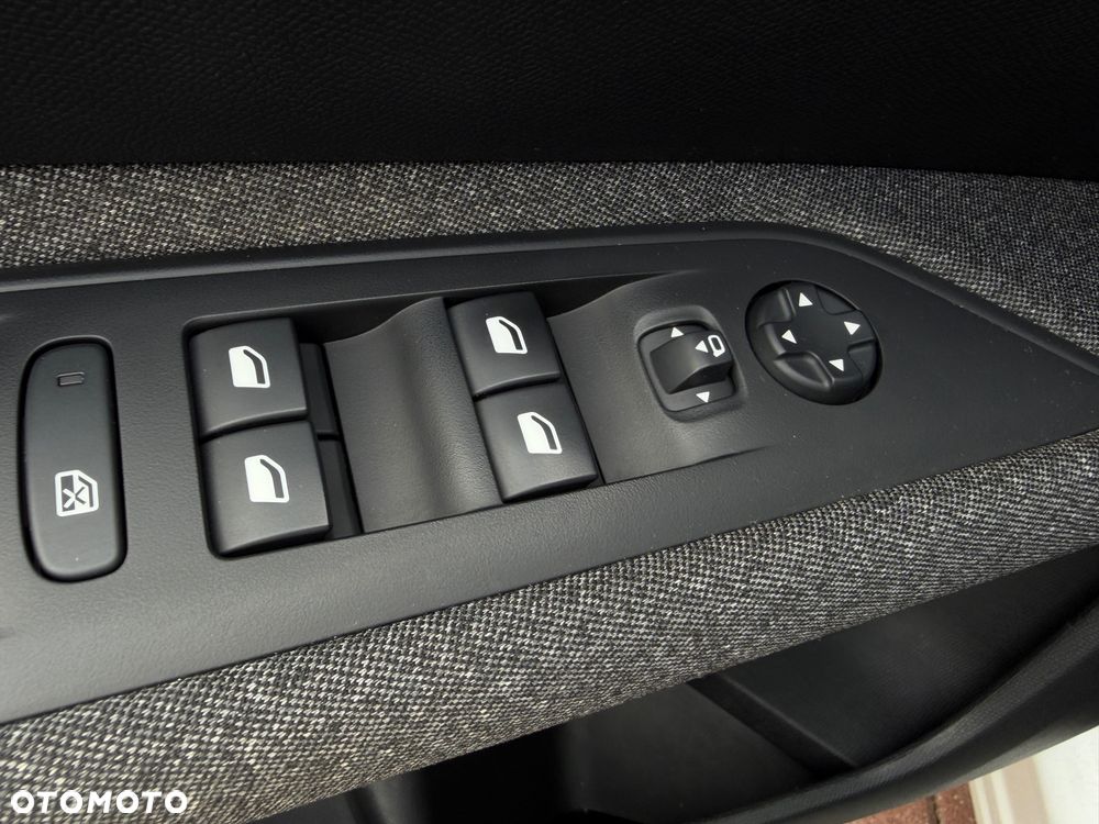 Peugeot 3008 PureTech 130 Stop & Start GPF Active Pack - 24