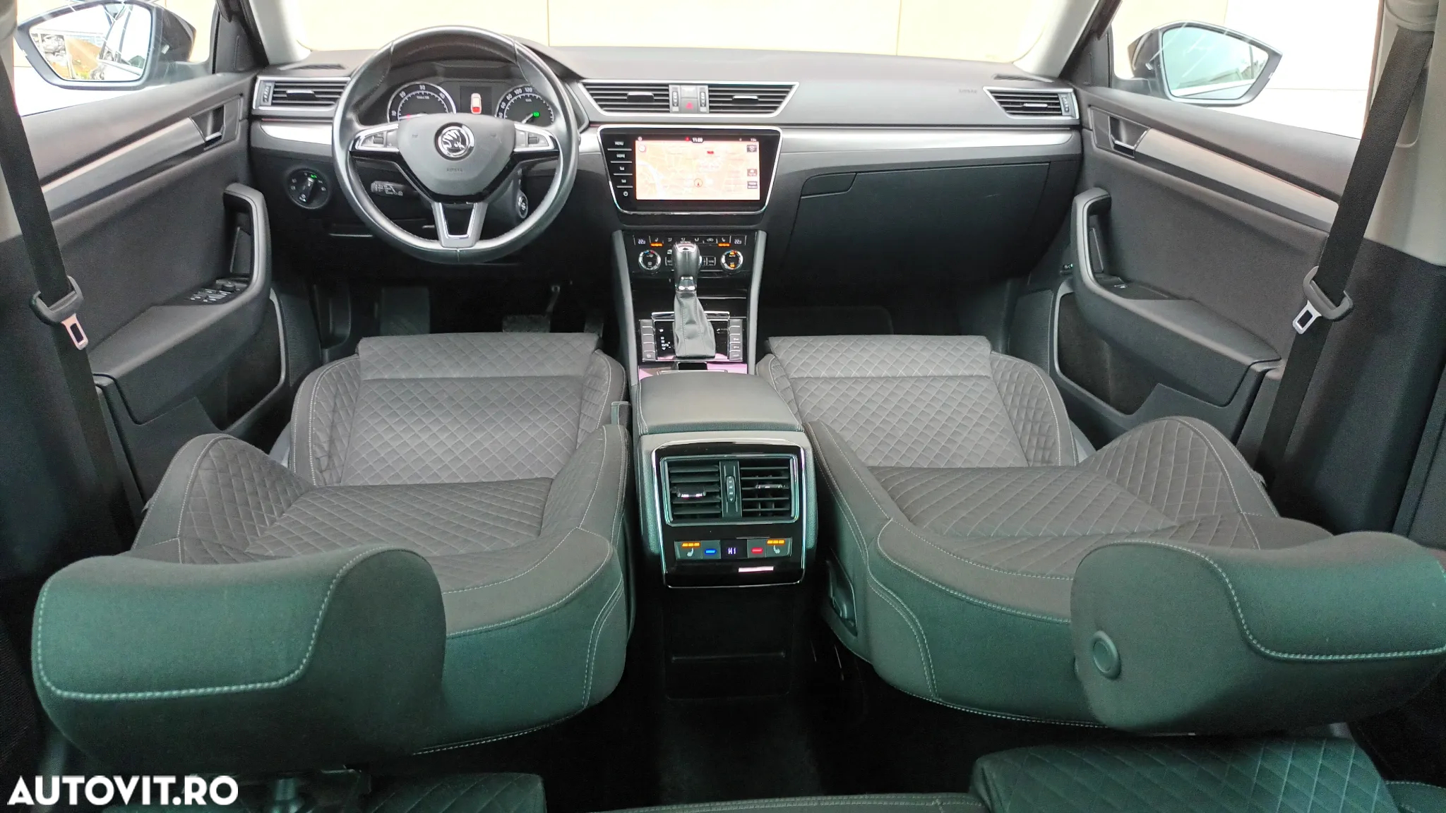 Skoda Superb Combi 2.0 TDI DSG Style - 2