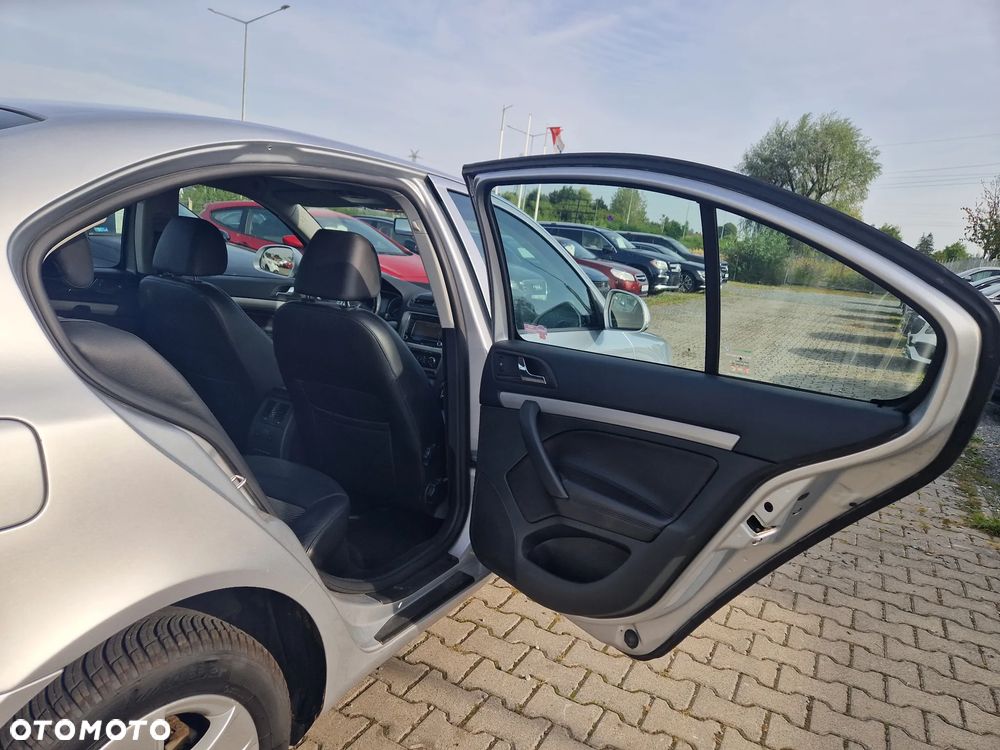 Skoda Octavia 2.0 TSI DSG RS - 30