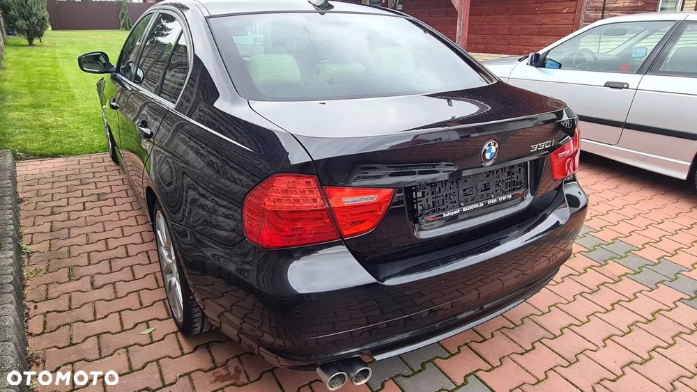 BMW Seria 3 330i xDrive - 4