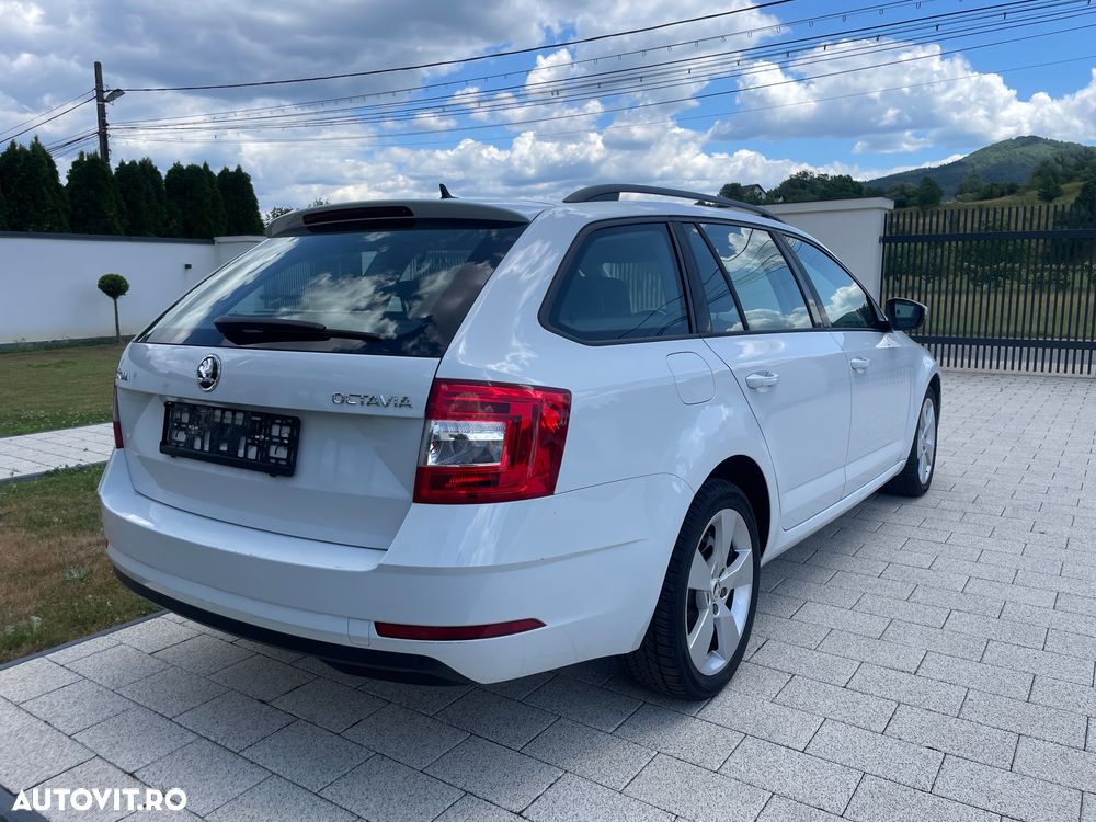 Skoda Octavia 1.6 TDI DSG Style - 6