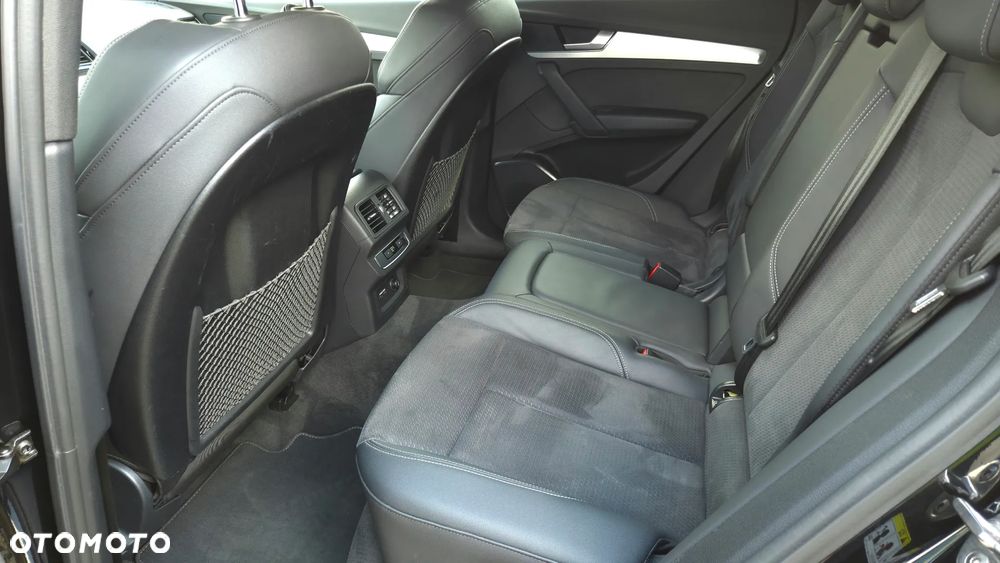 Audi Q5 55 TFSIe quattro S tronic S line - 34