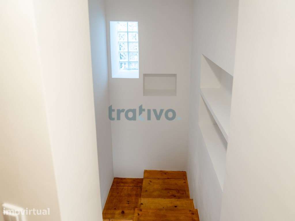Moradia T2 Totalmente Reabilitada | Zona exterior com 45 m² | Santa... - Grande imagem: 3/13