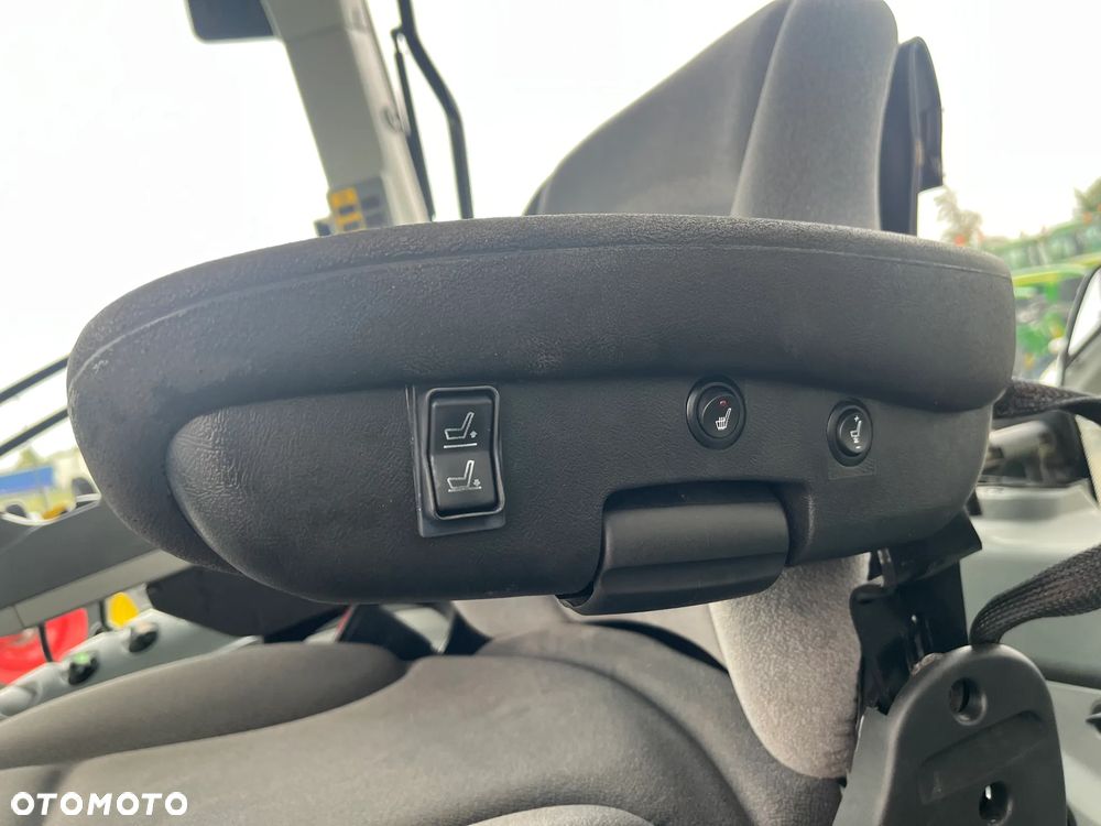 Claas Axion 800 - 18