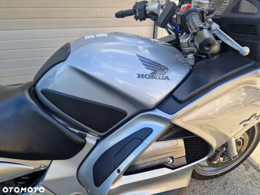Honda ST - 13