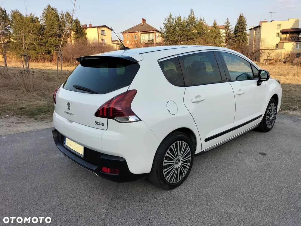 Peugeot 3008 Hybrid4 - 2