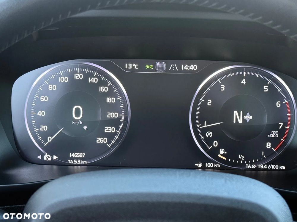 Volvo XC 40 T2 Momentum Core - 37