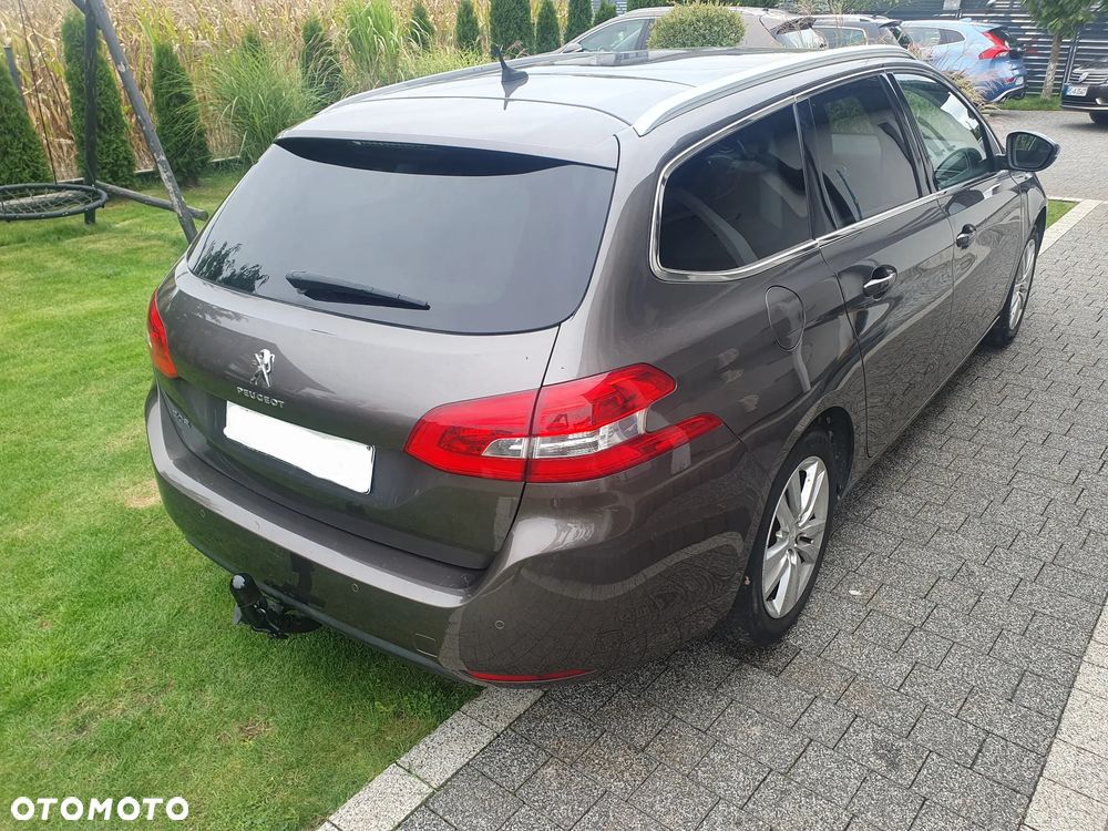 Peugeot 308 1.6 BlueHDi Allure S&S - 11