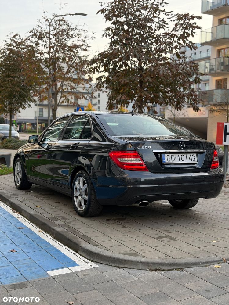Mercedes-Benz C-Class 2011 photo 5