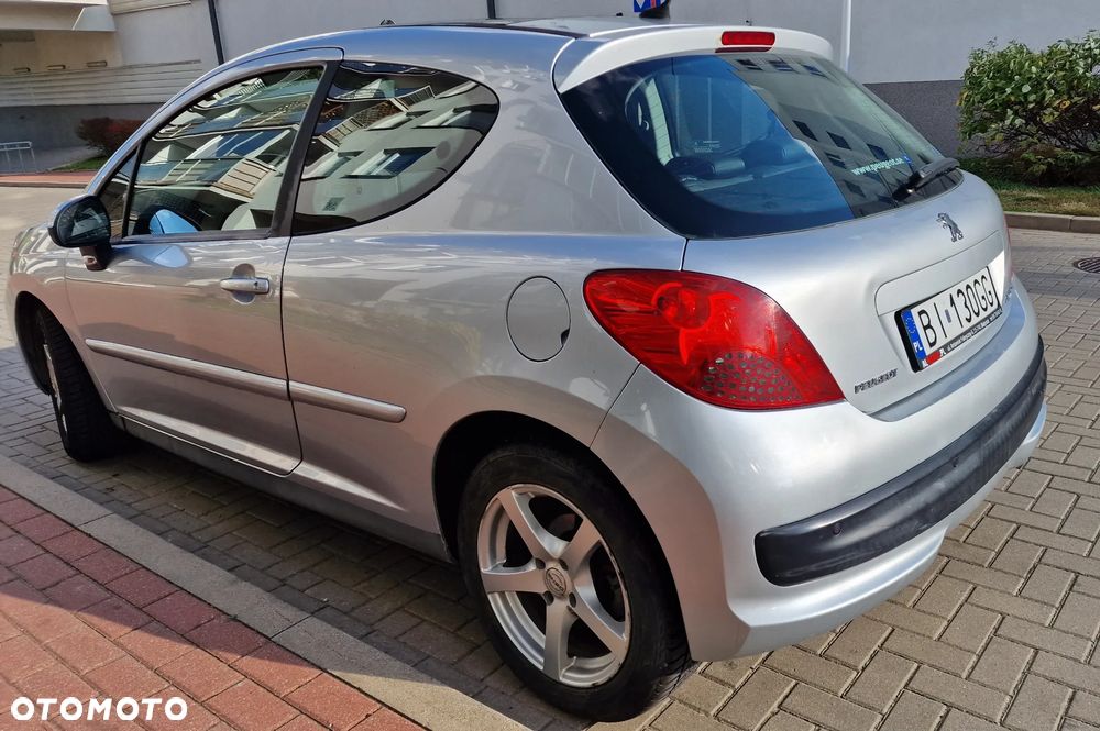 Peugeot 207 1.6 THP Platinum - 9